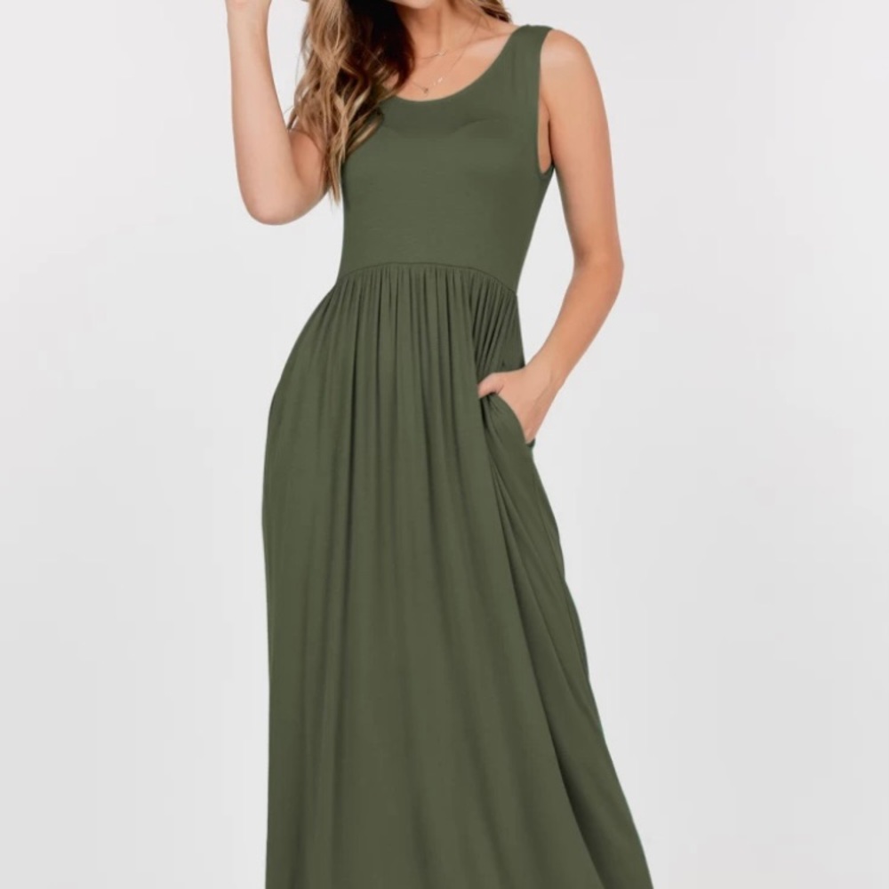Sleeveless Green Maxi Dress